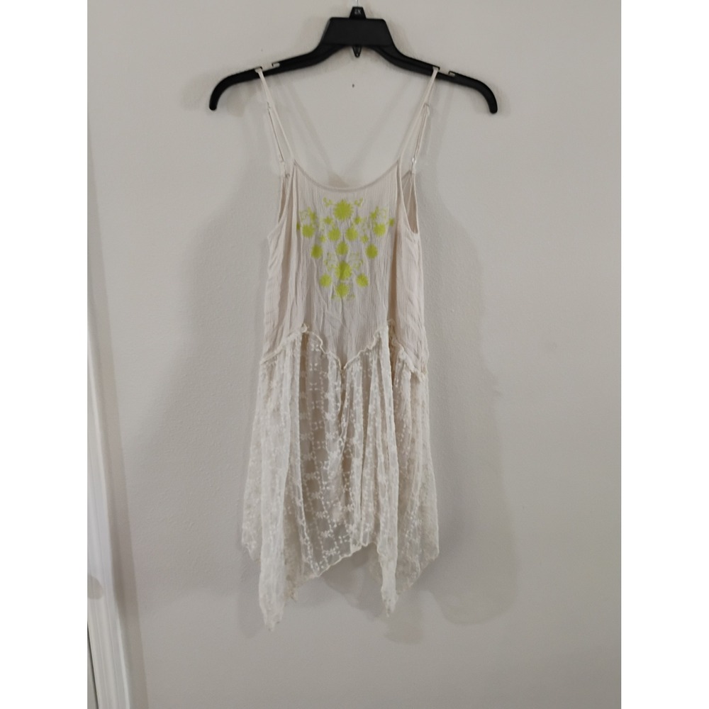 Blu Pepper Ivory Crinkle Gauze Lace Handkerchief Hem Embroidered Cami Top Small